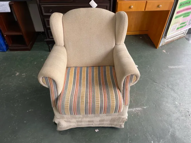 Poltrona Bergere de Balanço