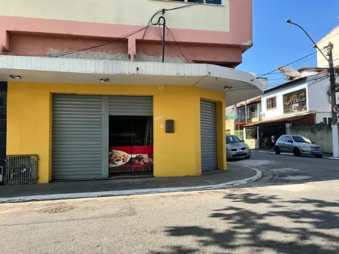 Imóvel para venda possui 70 metros quadrados em Imbetiba - Macaé - RJ