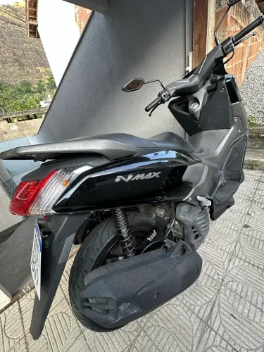 N-max 2019, preta, 23.000 km rodados, único dono e com documento 2026 pago!