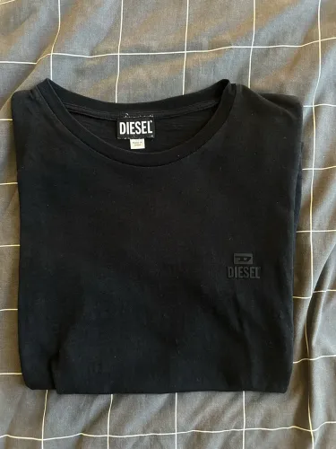 Camiseta Diesel- tamanho P