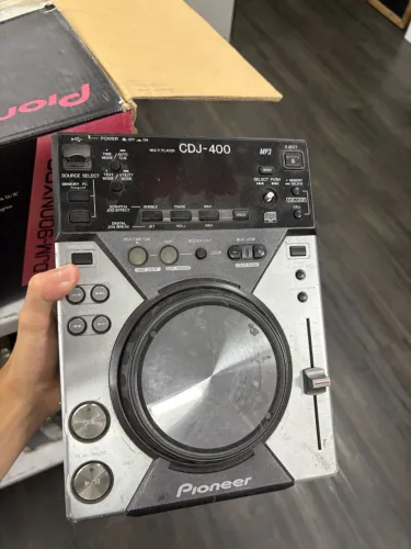 CDJ 400