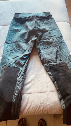 Calça motociclista feminina BMW