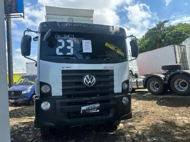 Caminhão VW Constellation 32.360 6x4 2023 Caçamba