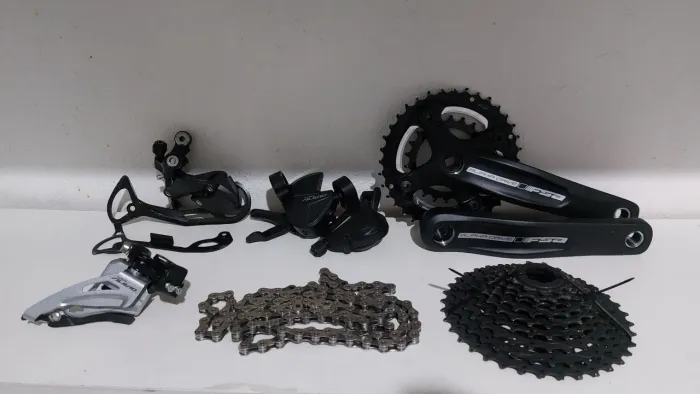 Relação Shimano Alívio 2x9v ( Aceito trocas )