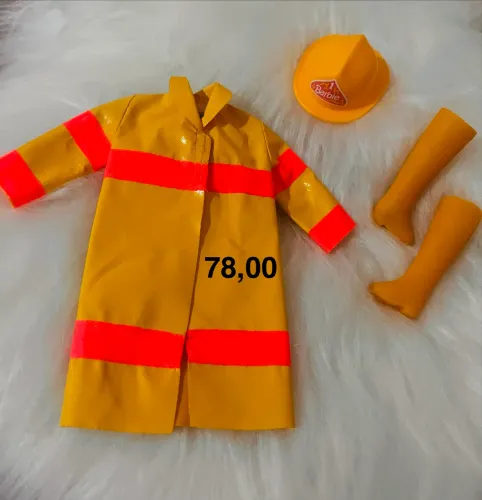 conjunto Barbie Caring Careers Firefighter Outfit (1993)