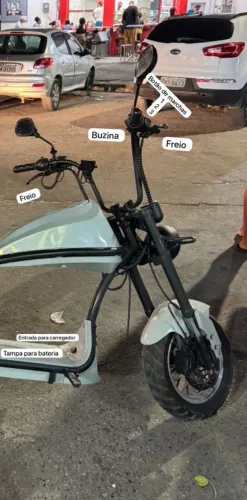     Moto Elétrica Estilo Chopper - Conservada