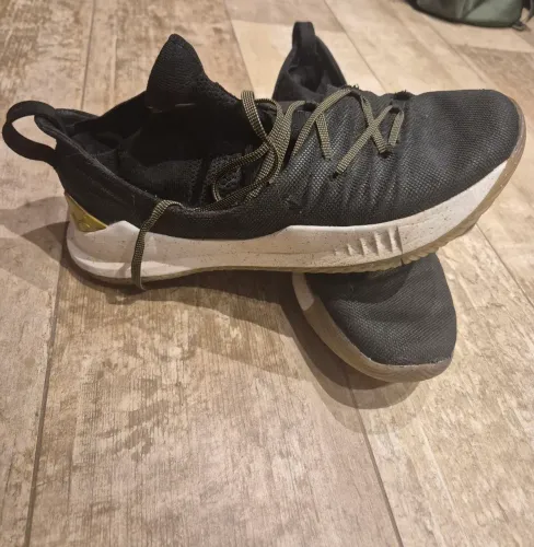 Tênis under armour curry 5