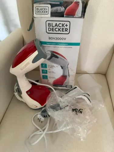 Vaporizador e Higienizador de Roupas Black+Decker BDV2000V - Completo na Caixa
