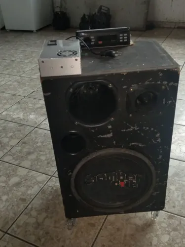 Vendo caixa de som