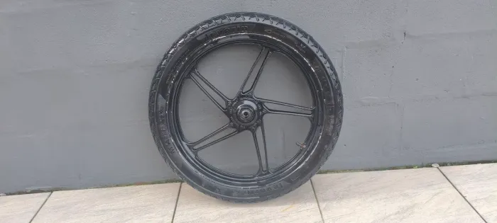 Aro dianteiro com câmara CG 160/150 usado 