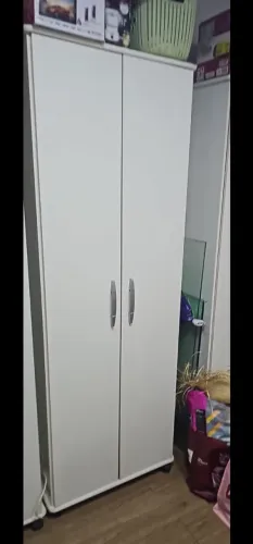 Desapego geral. Sapateira, armário mult uso, cabeceira de cama casal e rack painel.
