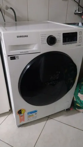 Lava e seca Samsung