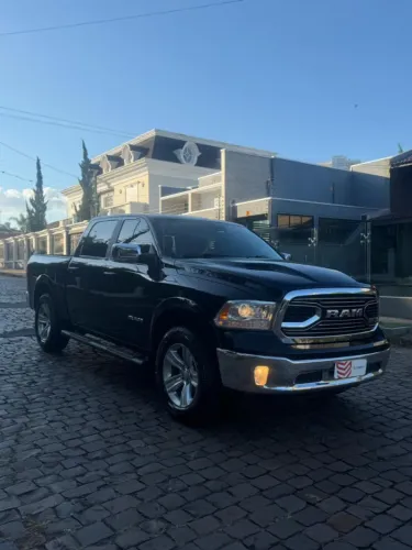 Ram Classic Laramie 5.7 V8 16V Gasolina 4X4 Aut. 2022