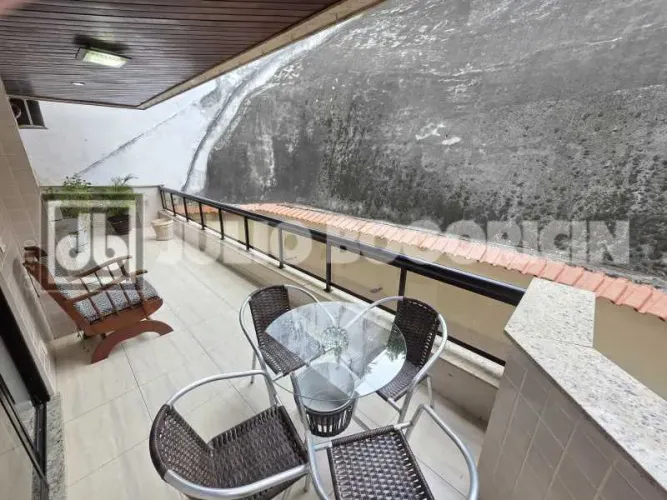 Apartamento : Padrão / Residencial / Praia da Bandeira