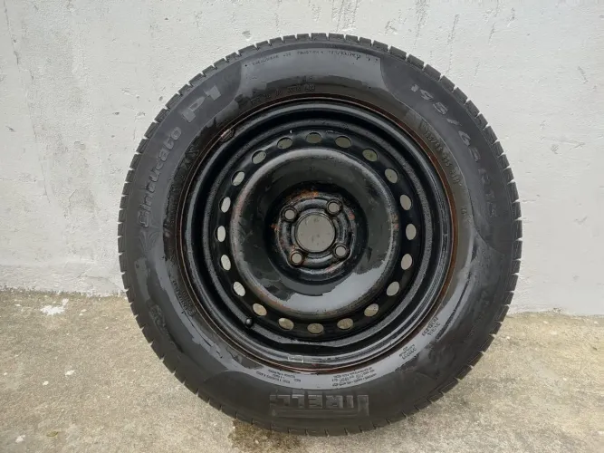Vendo pneu e aro 15 Pirelli 