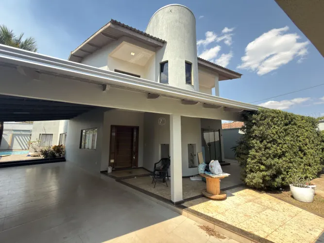 Sobrado com 4 dormitórios para locação no bairro Plano Diretor Norte