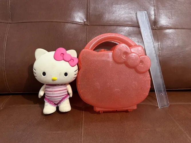 Boneca Hello Kitty + Maleta.