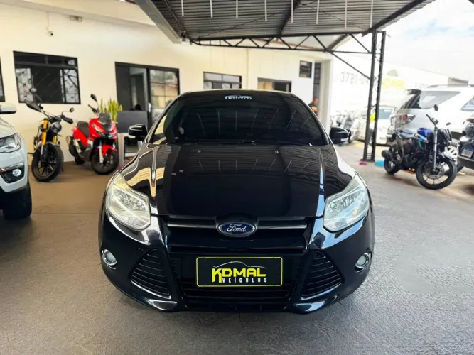 Ford Focus 1.6 S/se/se Plus Flex 8v/16v 5P 2014