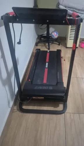 Esteira Ergométrica Elétrica Dobrável GT 500 Genis (Polishop) - R$ 1.100