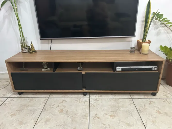 Rack para TV Cor Madeira com Preto