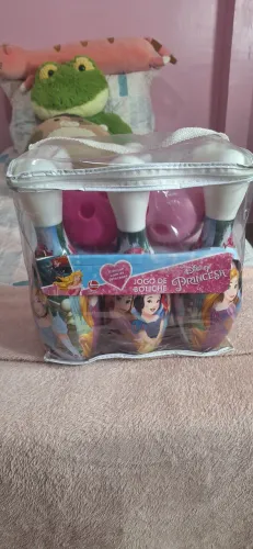 Jogo de boliche infantil princesas