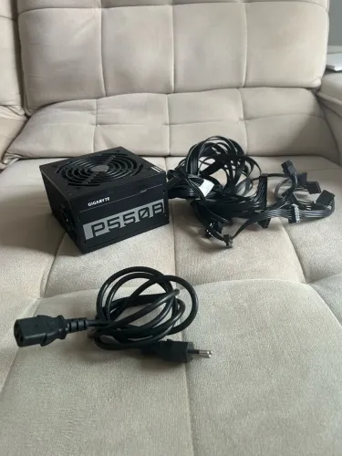 Fonte Gigabyte P550B 550W 80Plus Bronze Bivolt