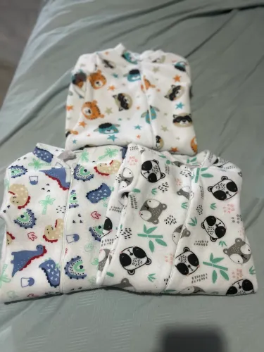 Vendo três macacão soft