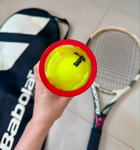 Vendo Raquete Babolat E-Sense Comp Roland Garros + capa original + bolas Wilson novas