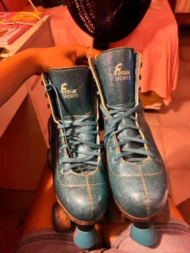 Patins Quad Fênix Sports Azul com Glitter ?