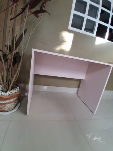 Escrivaninha infantil em mdf