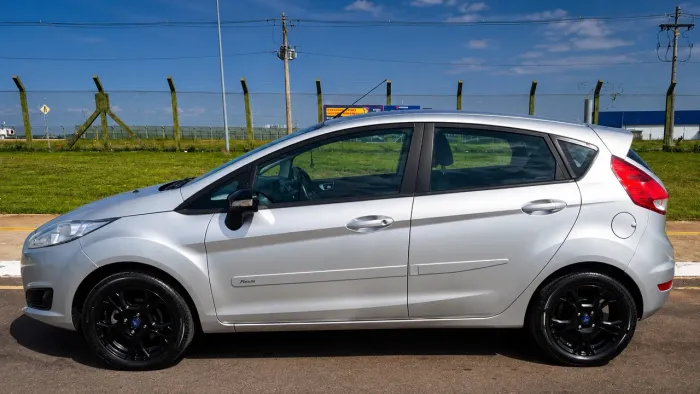 Ford Fiesta 1.5 16V Flex Mec. 5P 2014