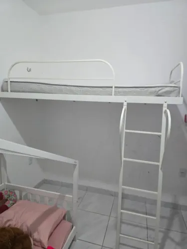 Cama Solteiro Suspensa