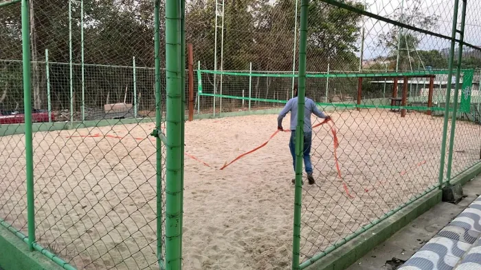 Campo fute sol society e quadra de areia