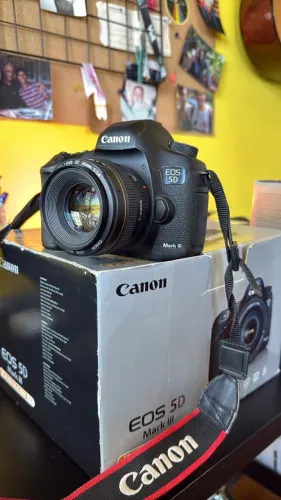Canon 5D Mark III + Lente Canon EF 50mm f/1.4 USM