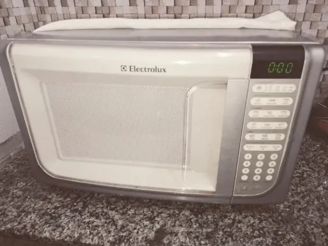 Microondas 31 litros Eletrolux