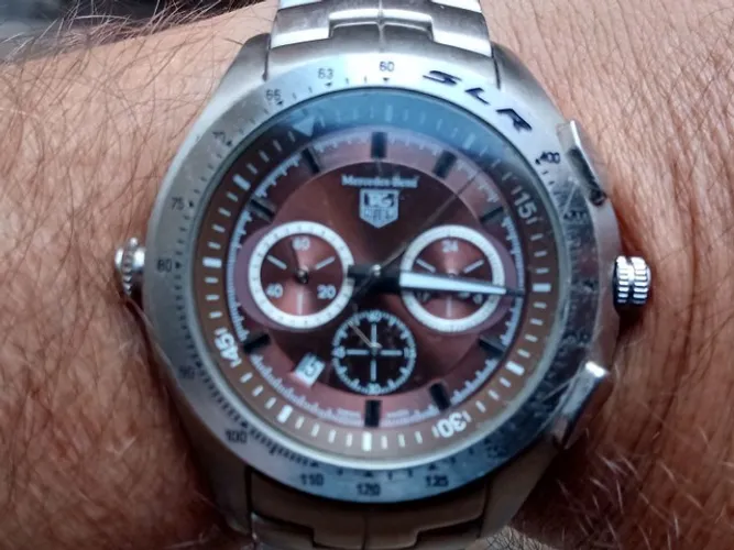 Relógio tag heuer mercedes-benz SLR fundo marrom original lindo lindo lindo