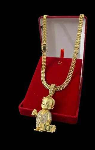 Cordão com pingente poderoso chefinho banhado a ouro 18k