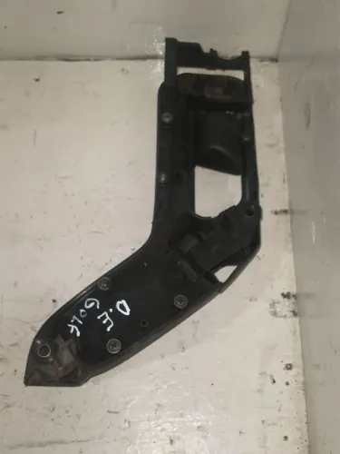 Puxador de porta dianteiro esquerdo  VW/golf 95/98 mexicano