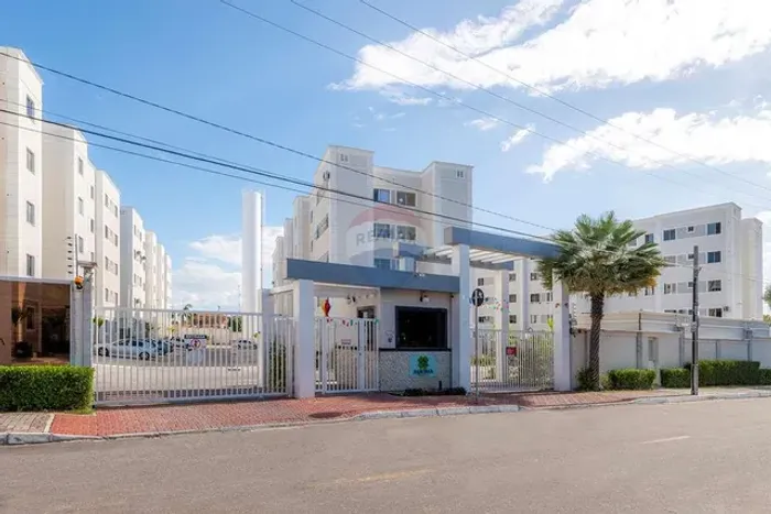 Apartamento com 2 Quartos e 1 banheiro para Alugar, 48 m² por R$ 1.500/Mês - Maraponga / F