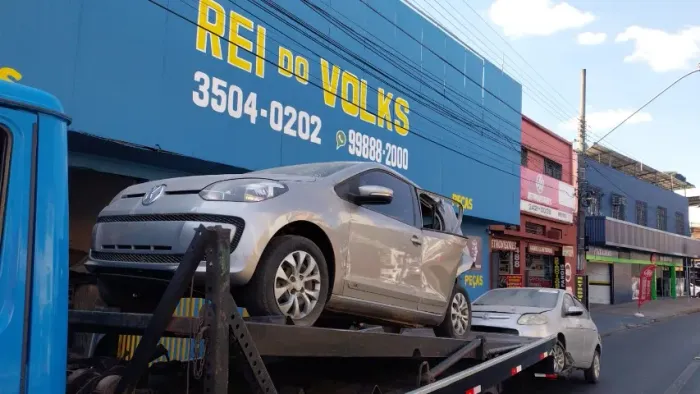 Sucata UP 1.0  12V MPI 2014 para retirada de pecas 