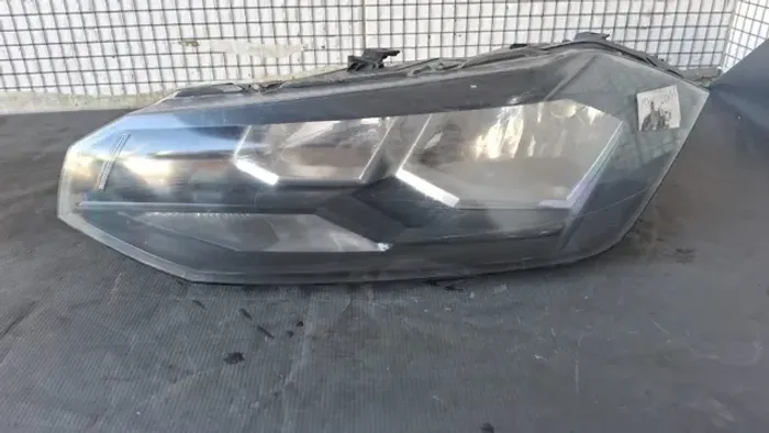 Farol Esquerdo Volks Polo / Virtus 18/22
