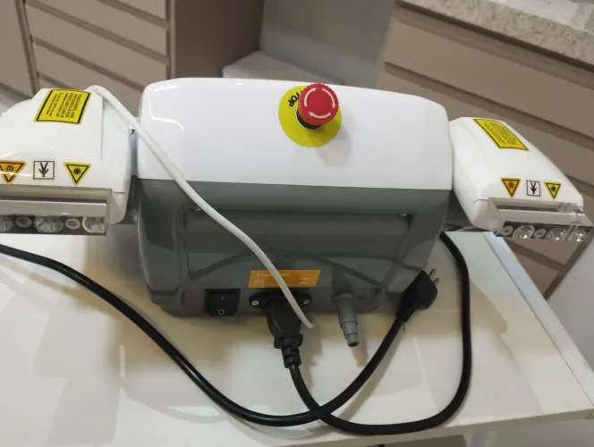Equipamento Médico Laser - Semi-novo