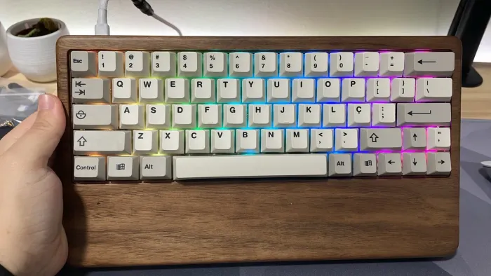 Teclado Mecânico RGB