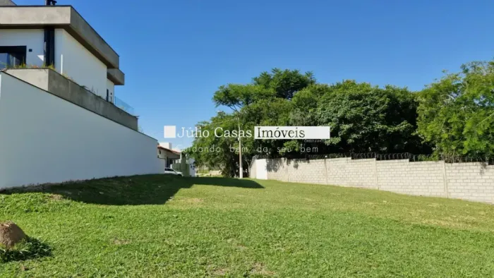 Terreno a venda no Condomínio Flores