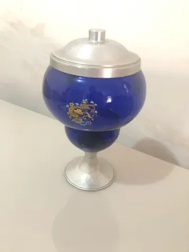 Baleiro/Compota em Cristal Azul Holandês com latão em alumínio.