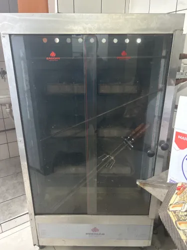 Máquina de assar frango 