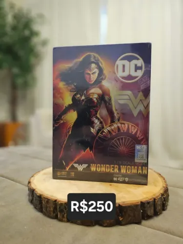 Mulher maravilha FoundJoy 1/9 LACRADA