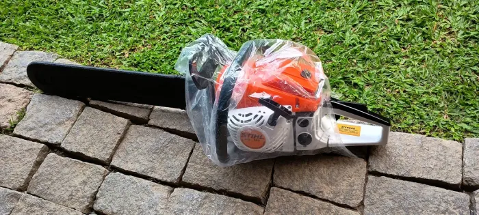 Motoserra a gasolina, Replica não é Stihl. R$ 900