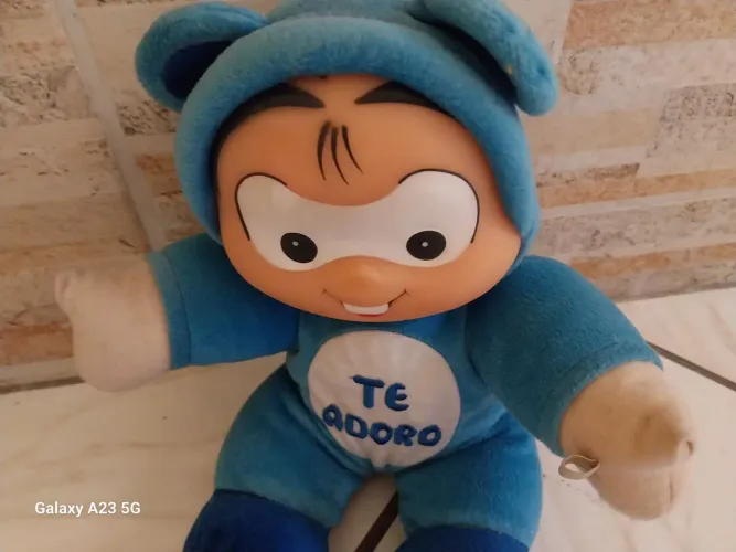 Boneco pelúcia