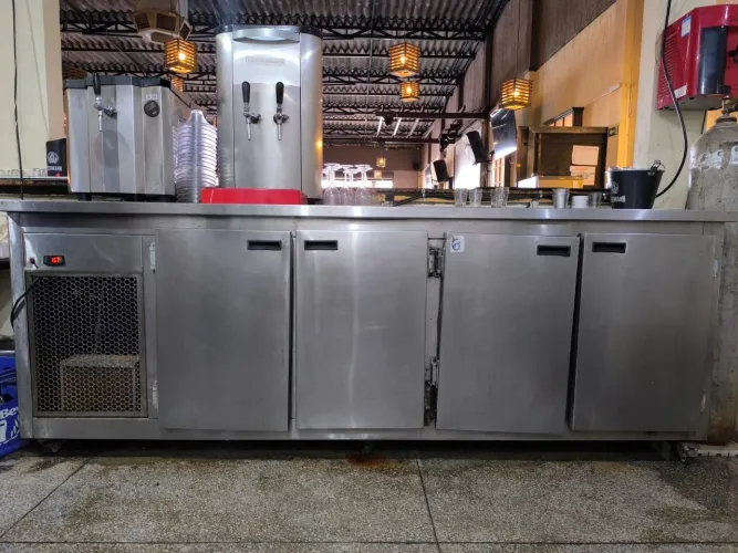 Balcão Refrigerado reforçado em excelente estado de funcionamento